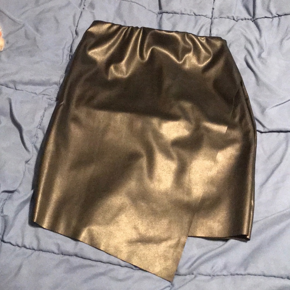leather skirt